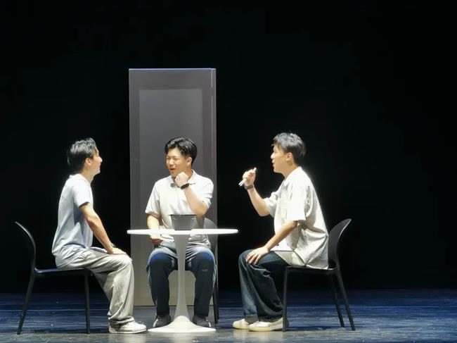 戏剧 乙组 一等奖《“疫”家人》.jpg