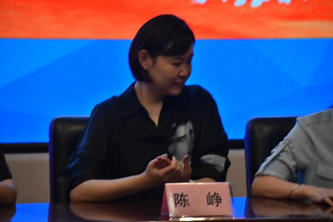 陈峥老师.jpg 陈峥老师.jpg